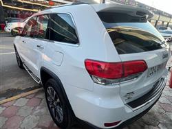 جیپ گراند شیرۆکی